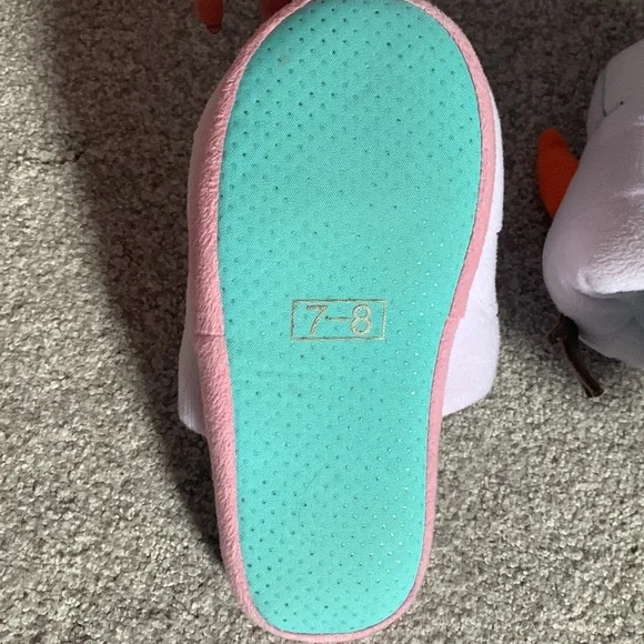 Olaf Slippers - Picture 3 of 3